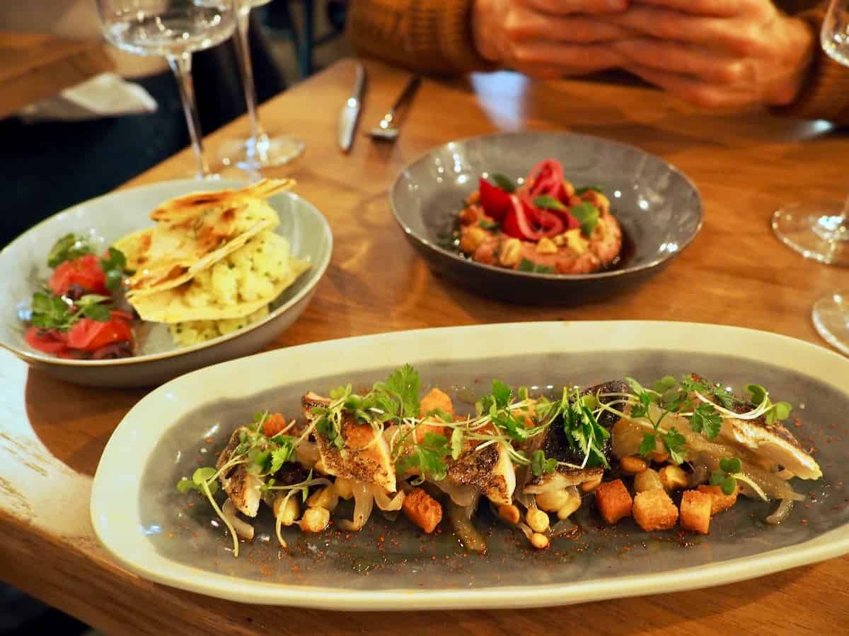 d&eacute;couvrez les meilleures adresses de cuisine &agrave; paris 13 : restaurants authentiques, saveurs internationales et bonnes adresses pour tous les budgets. trouvez o&ugrave; manger dans le 13e arrondissement !