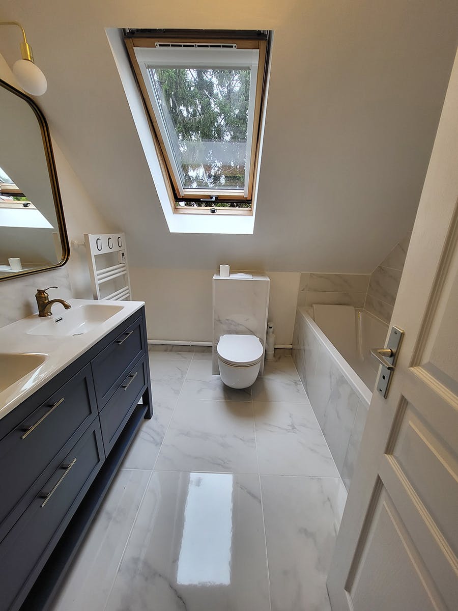 obtenez rapidement votre devis personnalisé pour la rénovation ou l’aménagement de votre salle de bain. comparez les prix, trouvez des artisans qualifiés et estimez le coût de votre projet en ligne gratuitement.