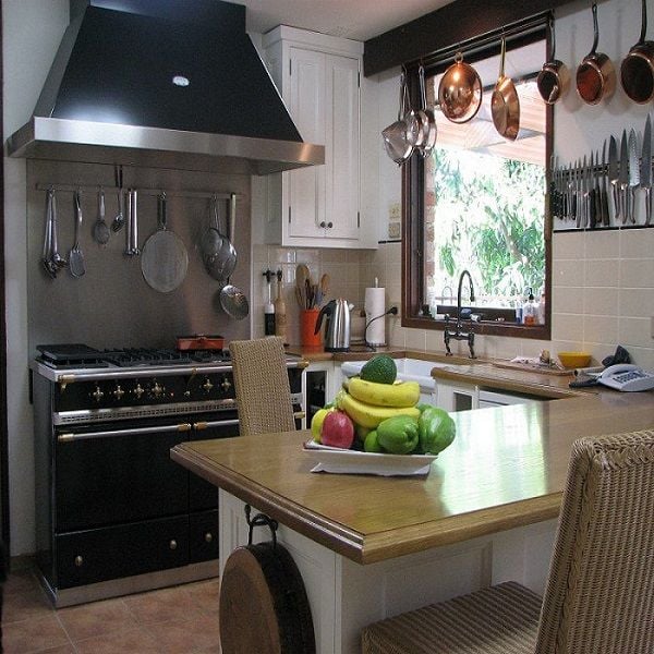 d&eacute;couvrez un large choix de mat&eacute;riaux de qualit&eacute; pour votre cuisine &agrave; paris 13 : plans de travail, cr&eacute;dences, fa&ccedil;ades, et accessoires pour une cuisine sur-mesure. trouvez l