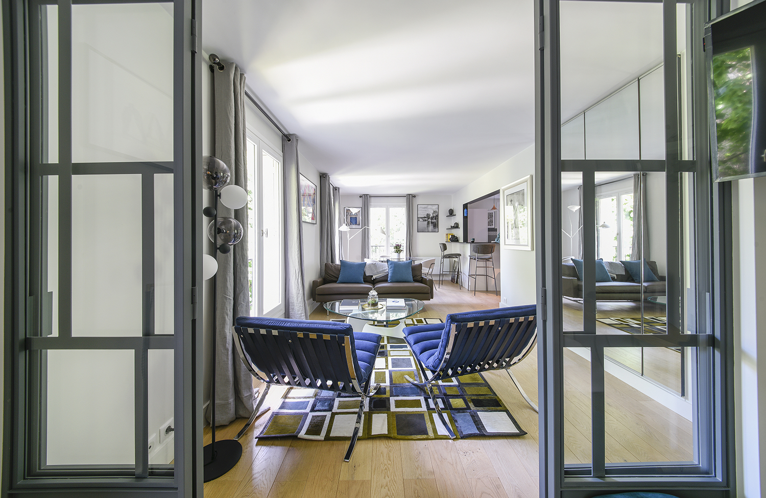 découvrez nos solutions économiques pour la rénovation d'appartement à paris. bénéficiez d'un accompagnement sur mesure, de devis gratuits et de travaux de qualité au meilleur prix pour transformer votre intérieur sans vous ruiner.