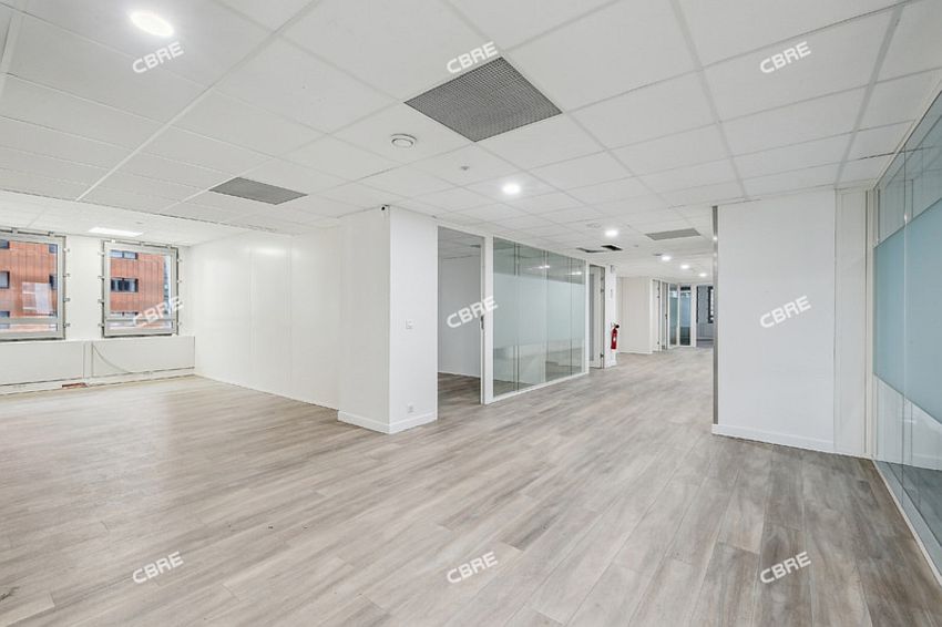 rénovation intérieur Paris 75013 confiez votre rénovation intérieure dans le 13e arrondissement de paris à des experts. améliorez votre confort et valorisez votre bien grâce à des prestations sur mesure et de qualité.
