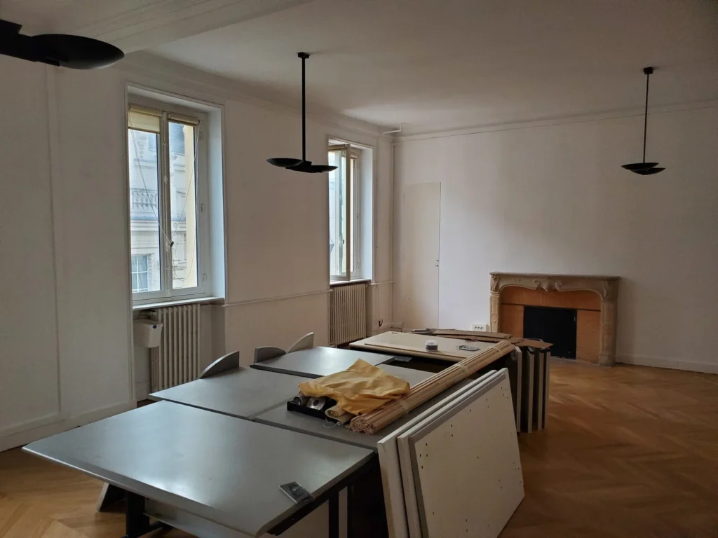 Rénovation d’intérieur à Paris 13 : faites appel à un artisan confiez votre rénovation intérieure à paris 13 à des experts ! transformez votre appartement ou maison avec des travaux sur mesure : peinture, sols, aménagement, décoration. devis gratuit.