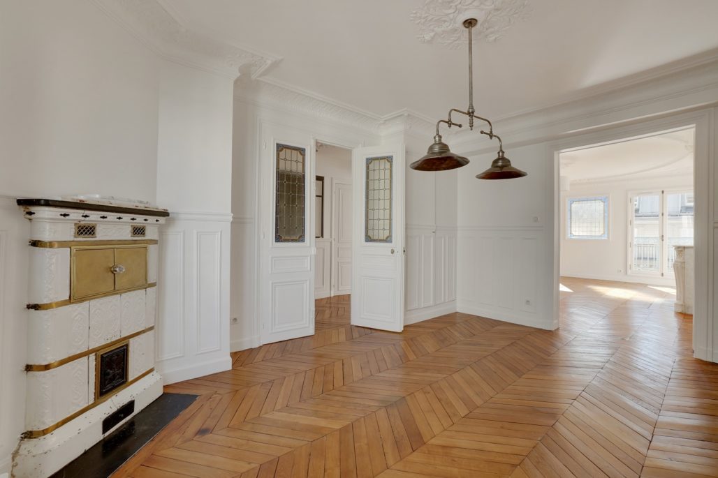 découvrez nos services de rénovation à paris : travaux de qualité, devis gratuit, accompagnement personnalisé pour rénover votre appartement ou maison. transformez votre espace avec des professionnels expérimentés.