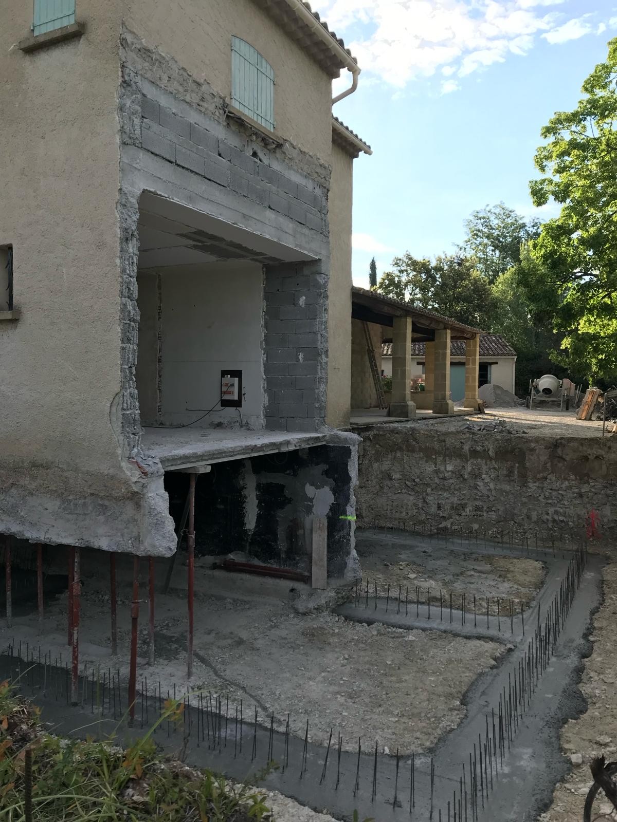 d&eacute;couvrez des solutions de r&eacute;novation proches de chez vous : conseils, professionnels qualifi&eacute;s et services adapt&eacute;s &agrave; tous vos besoins pour r&eacute;nover votre maison ou appartement en toute confiance.