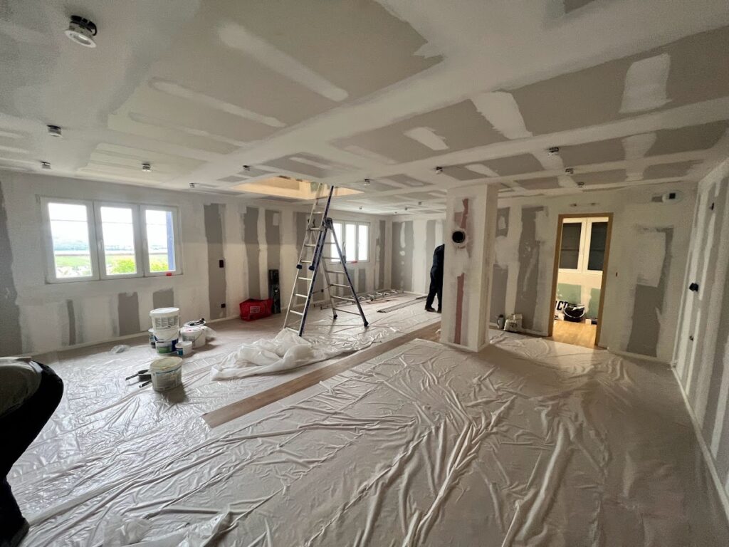 découvrez nos services de rénovation proches de chez vous : travaux de qualité, conseils personnalisés et accompagnement sur-mesure pour transformer votre intérieur en toute confiance.