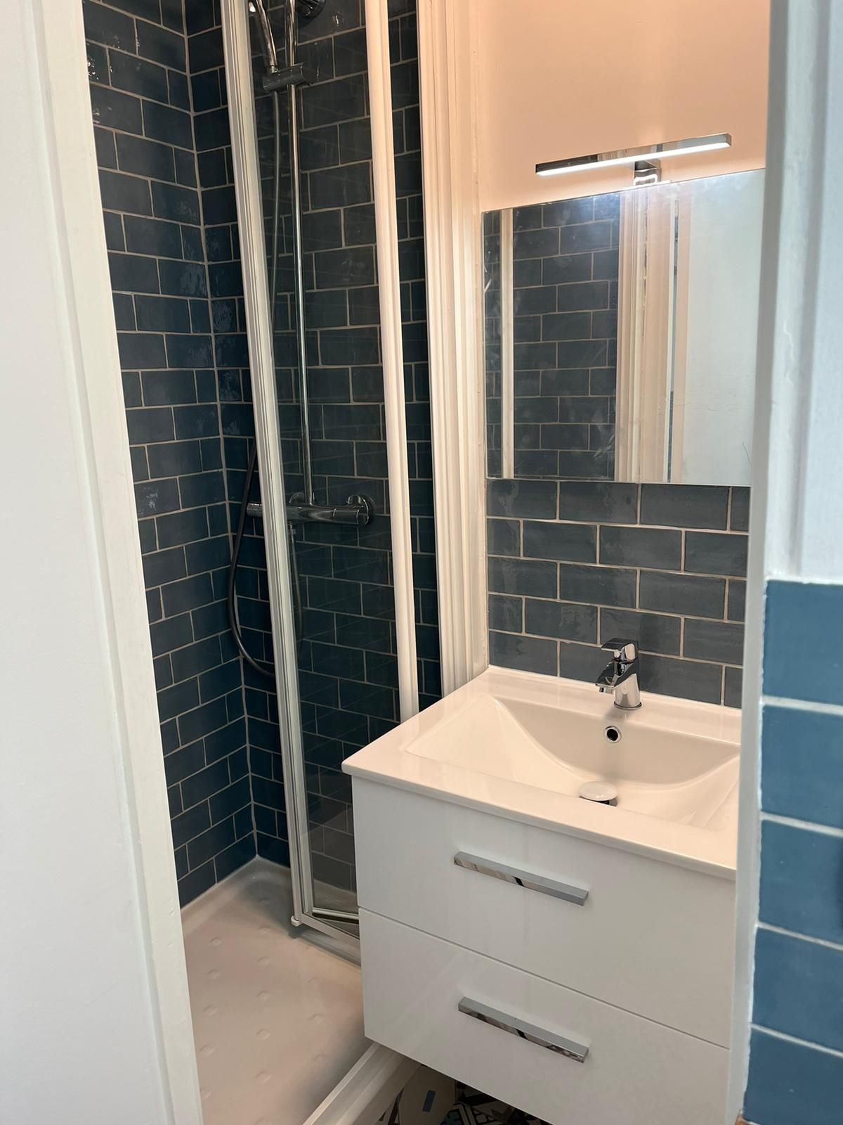 confiez la r&eacute;novation de votre salle de bain &agrave; paris 13 &agrave; des experts. modernisation, am&eacute;nagement, conseils sur-mesure et finitions de qualit&eacute; pour un espace fonctionnel et &eacute;l&eacute;gant.