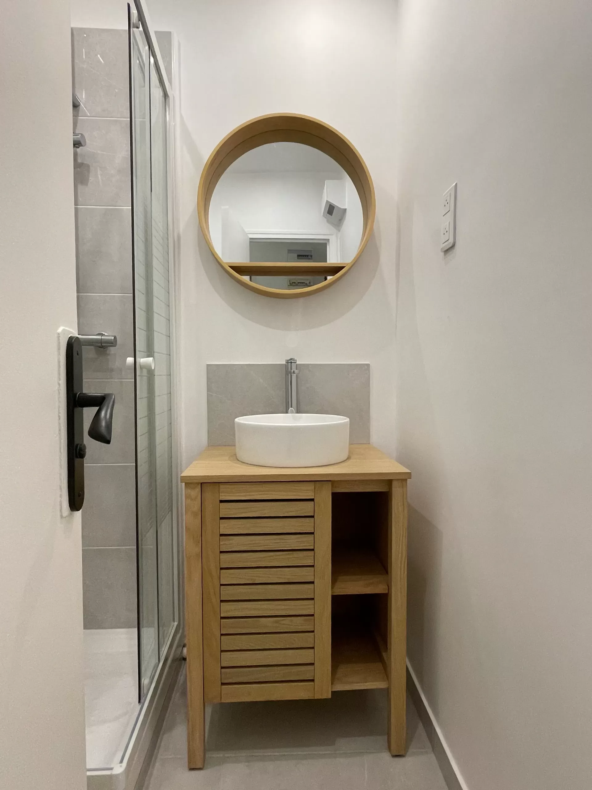 confiez vos travaux de salle de bain &agrave; paris 75013 &agrave; des professionnels qualifi&eacute;s. r&eacute;novation, am&eacute;nagement et installation sur-mesure pour une salle de bain moderne et fonctionnelle. devis gratuit.