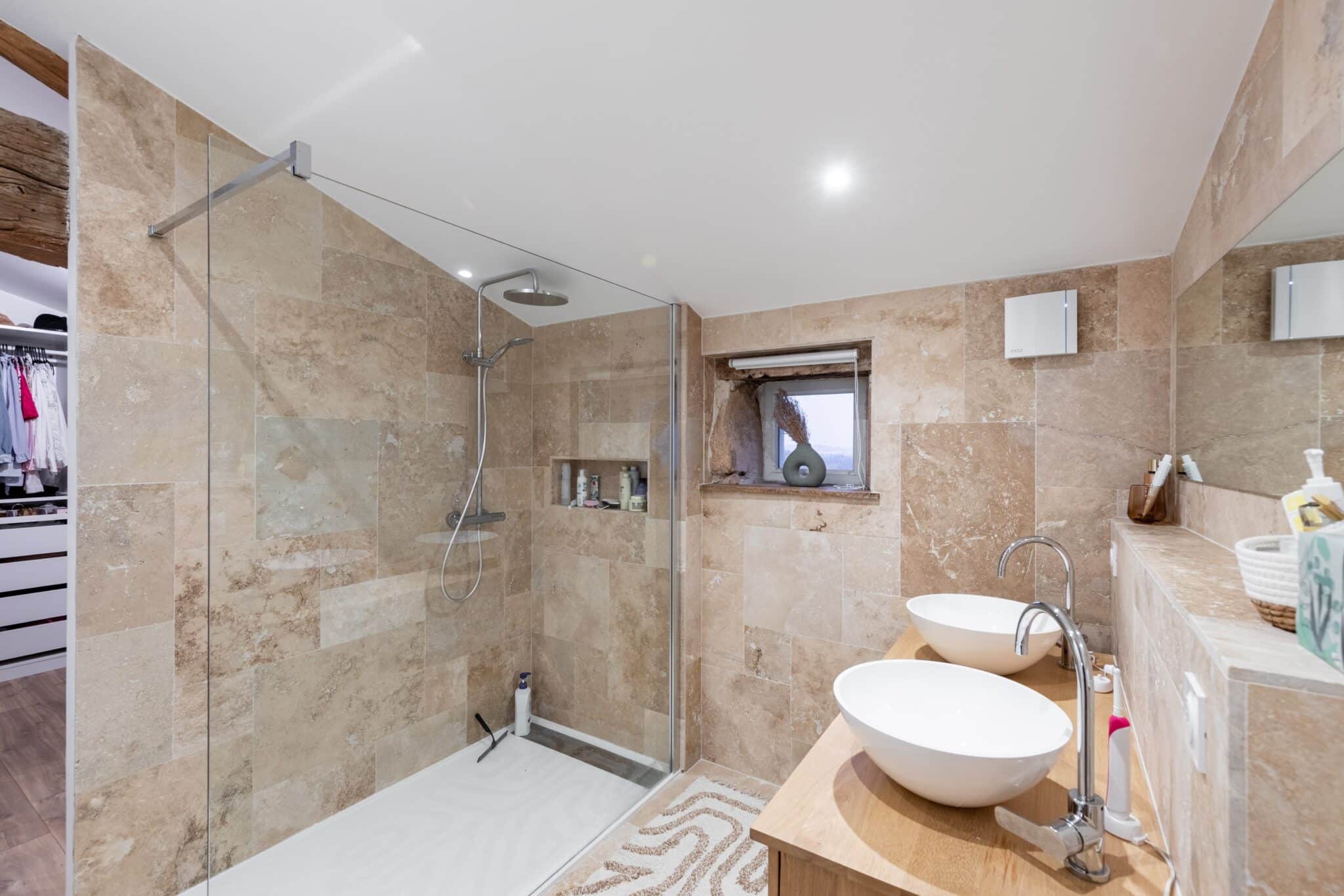 optimisez votre espace avec notre service d&rsquo;agencement de salle de bain &agrave; paris 13 : conseils personnalis&eacute;s, solutions sur-mesure et finitions de qualit&eacute; pour un int&eacute;rieur moderne et fonctionnel.