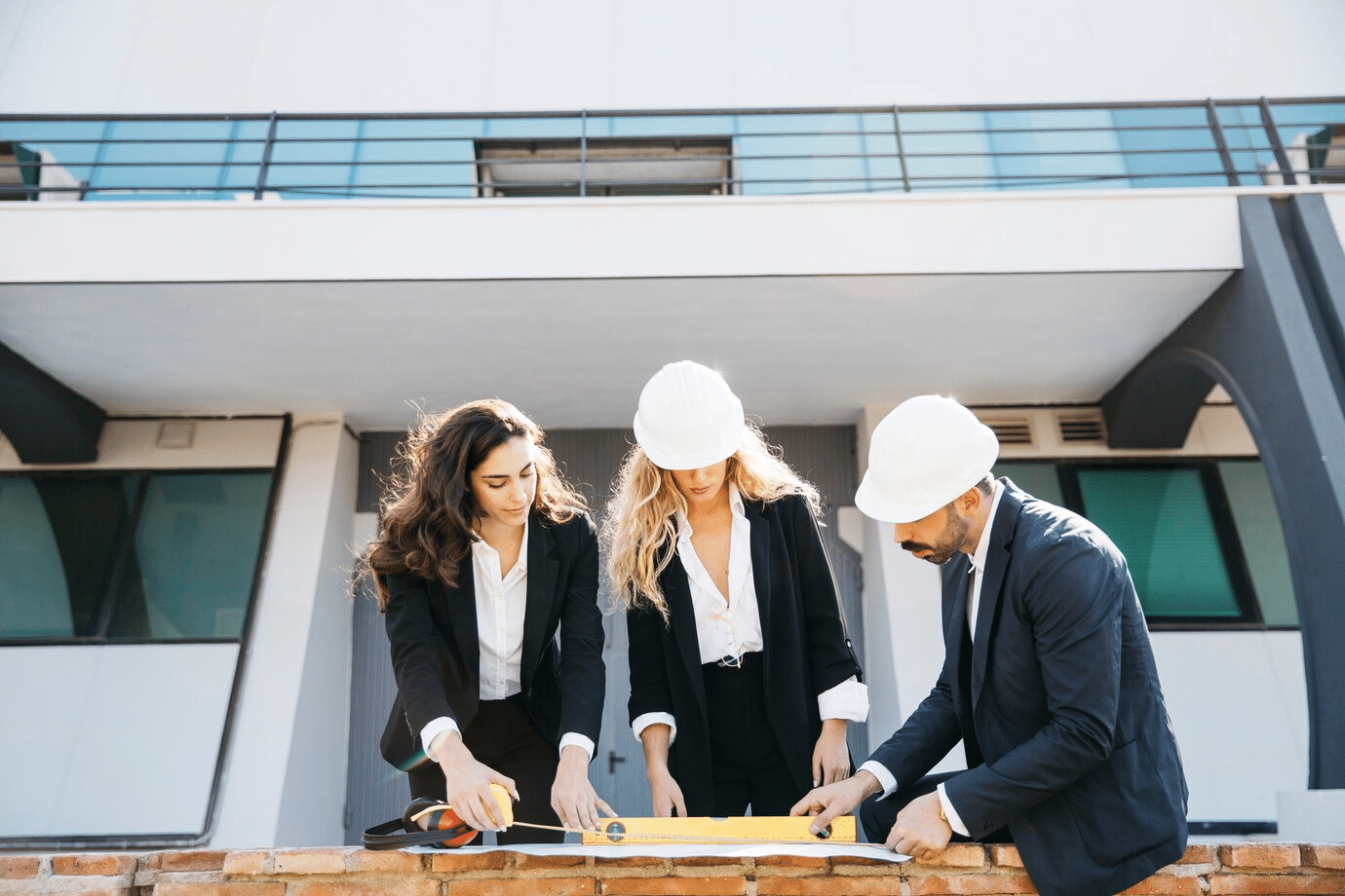 d&eacute;couvrez comment choisir une entreprise de r&eacute;novation fiable : conseils pratiques, crit&egrave;res essentiels et astuces pour trouver le bon professionnel pour vos travaux en toute confiance.