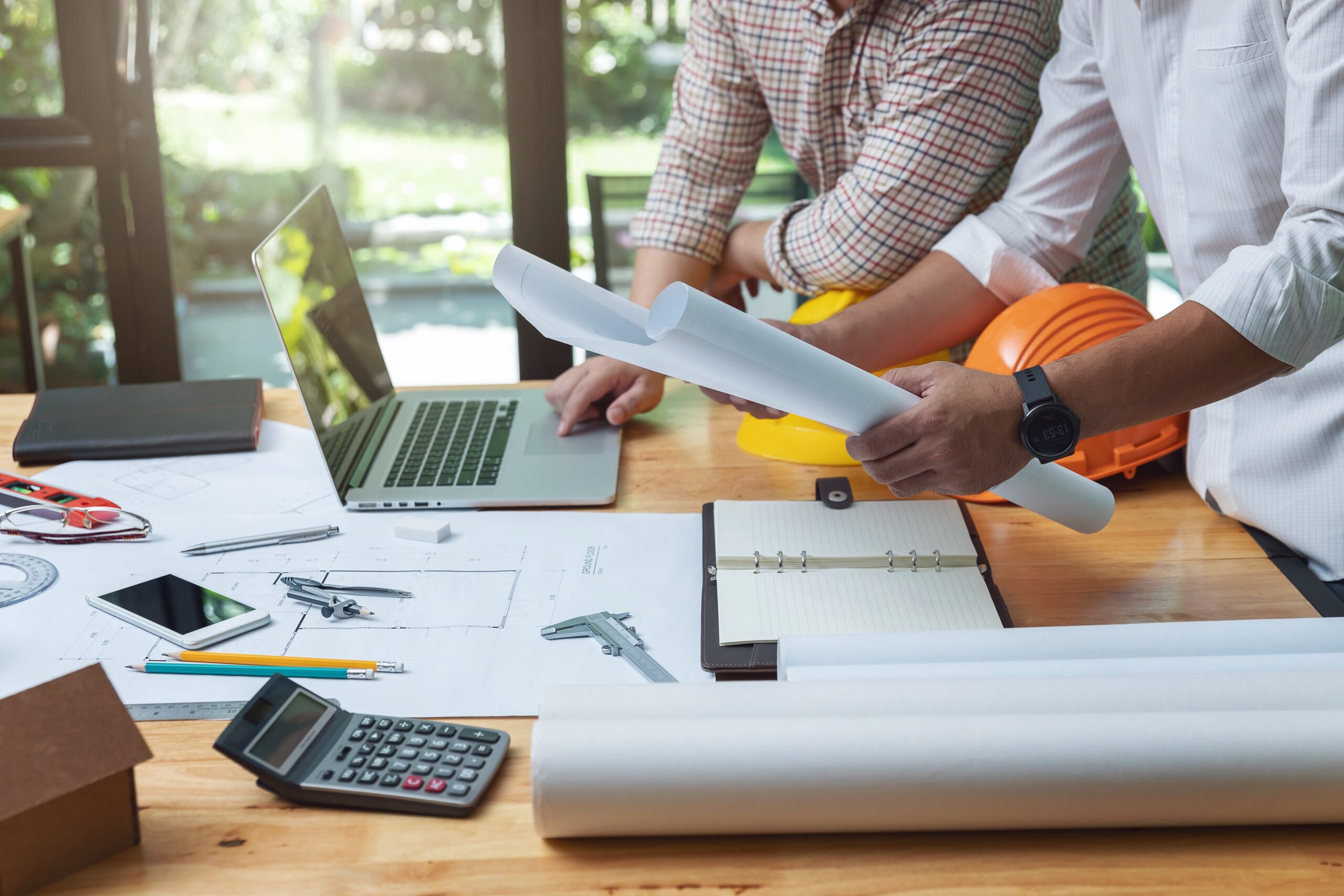 découvrez tout ce qu'il faut savoir sur le coût de la rénovation : facteurs qui influencent les prix, estimation des dépenses et conseils pour maîtriser votre budget travaux.