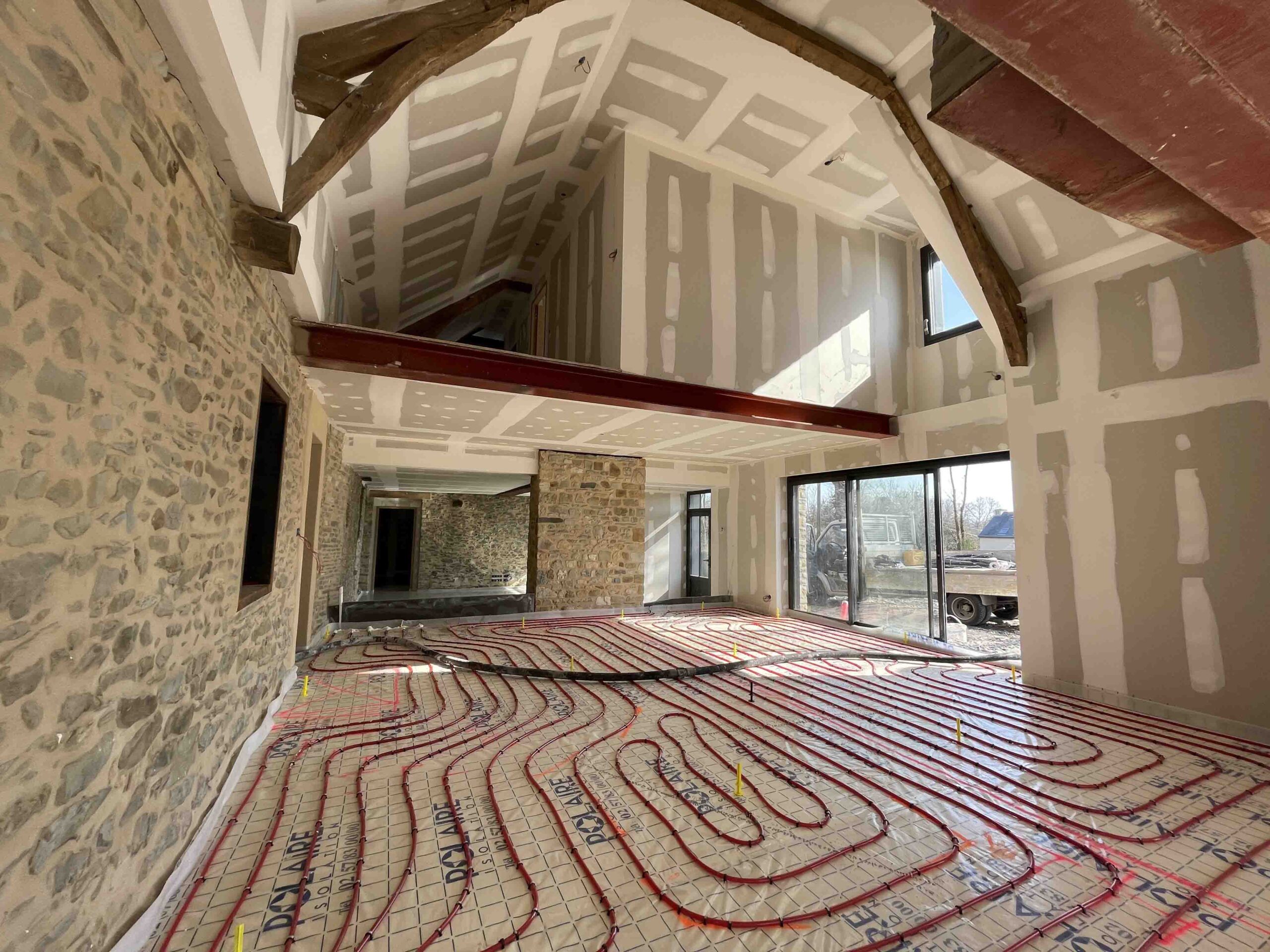 cout rénovation maison ancienne découvrez les facteurs qui influencent le coût de rénovation d’une maison, les tarifs moyens, ainsi que des conseils pour bien estimer votre budget avant de commencer vos travaux de rénovation.