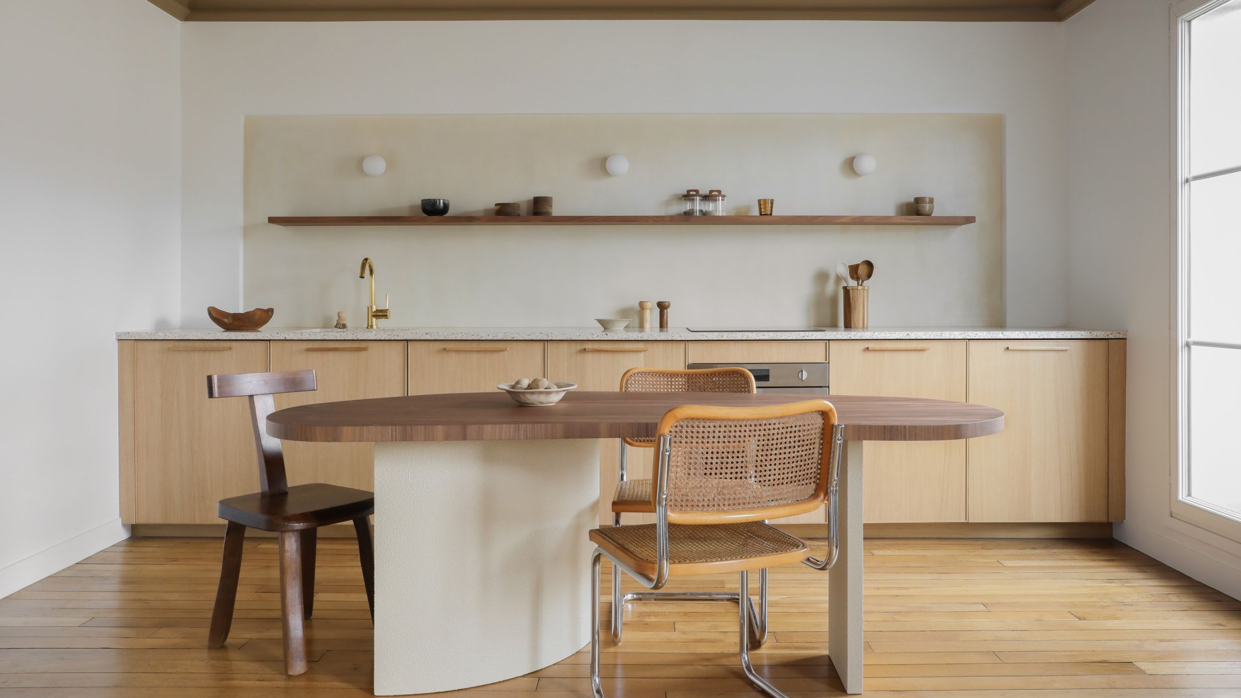 découvrez les meilleures cuisines à paris 13, baignées de lumière naturelle. conseils déco, inspirations et bonnes adresses pour transformer votre espace culinaire dans le 13e arrondissement.