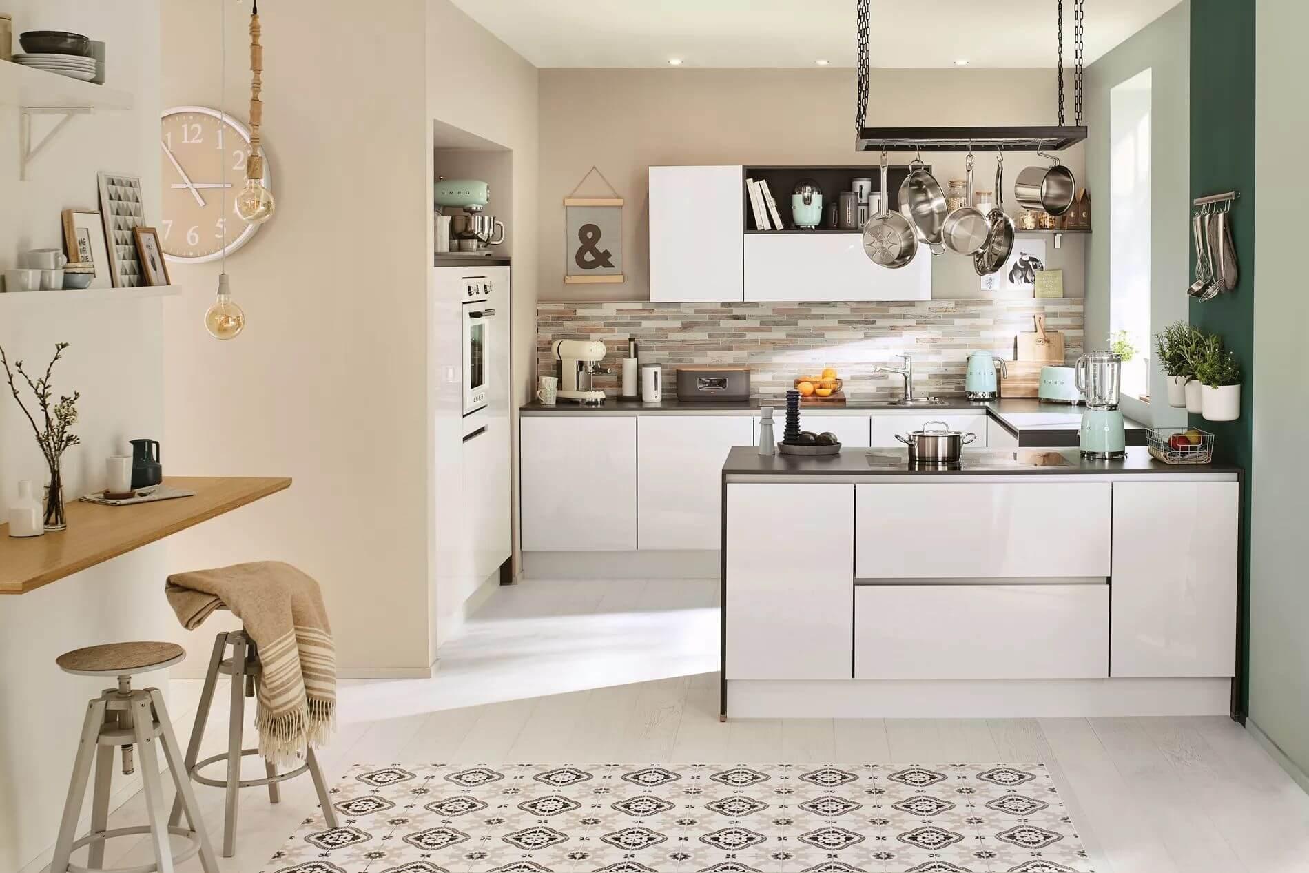 d&eacute;couvrez des id&eacute;es et astuces pour sublimer la d&eacute;coration de votre cuisine : couleurs tendance, accessoires pratiques et inspirations pour cr&eacute;er un espace convivial et moderne.