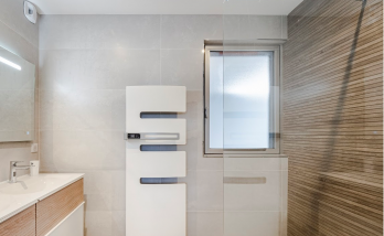 découvrez les démarches essentielles pour réussir la rénovation de votre salle de bain à paris 13 : étapes, conseils et accompagnement pour un projet serein dans le 13ème arrondissement.