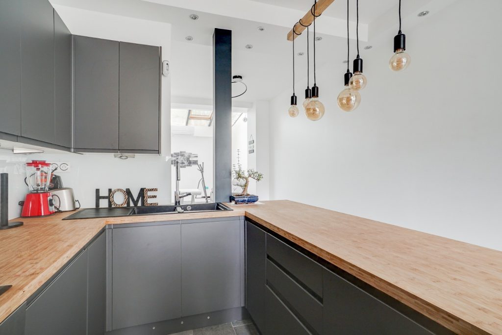 découvrez les meilleurs électroménagers pour la rénovation de votre cuisine à paris 13. optez pour des appareils modernes, performants et adaptés à votre espace pour une cuisine pratique et élégante.