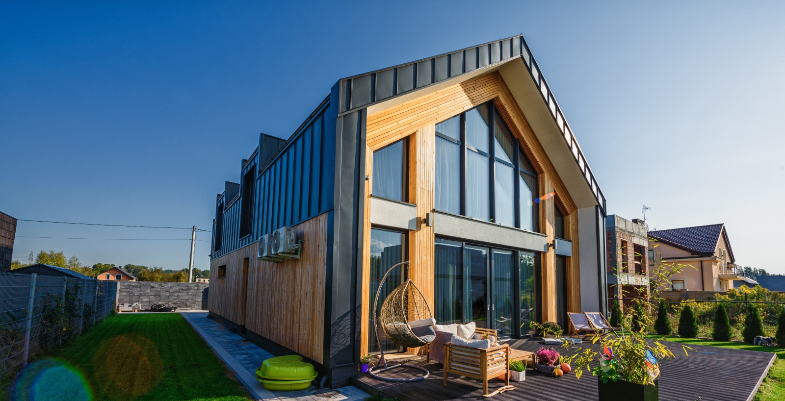 d&eacute;couvrez comment adopter un mode de vie &eacute;pur&eacute; avec une maison minimaliste. conseils, inspirations et astuces pour cr&eacute;er un int&eacute;rieur fonctionnel, harmonieux et moderne.