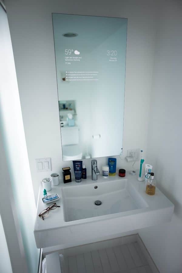 d&eacute;couvrez le miroir connect&eacute; pour salle de bain, alliant technologie et design. profitez de fonctionnalit&eacute;s intelligentes : &eacute;clairage led, m&eacute;t&eacute;o, musique et affichage d&rsquo;informations en temps r&eacute;el pour une exp&eacute;rience unique chaque matin.