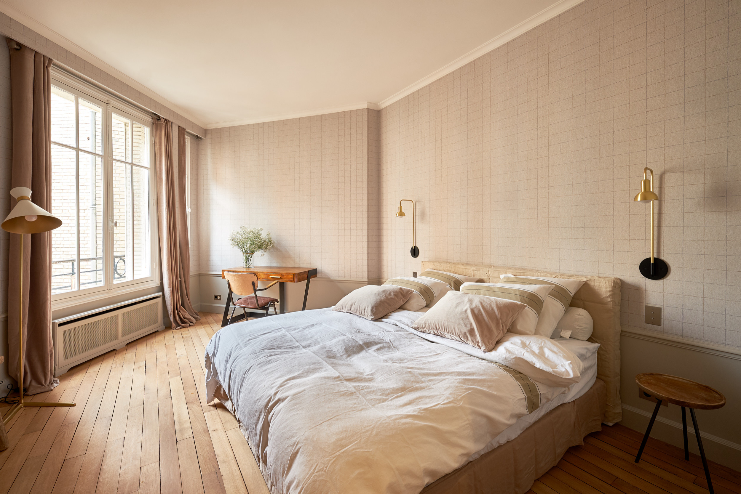 d&eacute;couvrez nos conseils et inspirations pour choisir la peinture id&eacute;ale pour votre chambre. harmonisez couleurs, ambiances et tendances pour cr&eacute;er un espace &agrave; votre image.