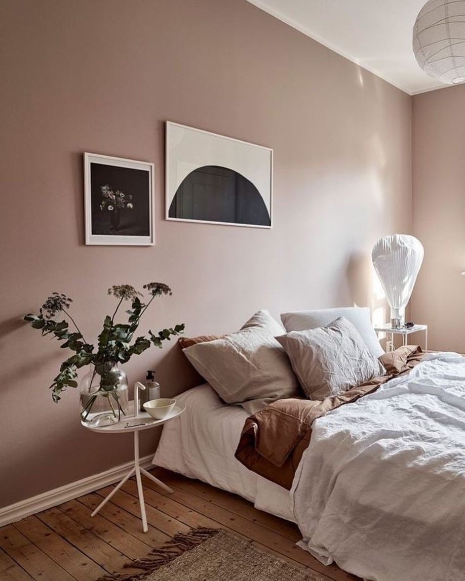 d&eacute;couvrez nos conseils et id&eacute;es inspirantes pour choisir la peinture id&eacute;ale et sublimer une chambre adulte avec des couleurs tendance et une ambiance apaisante.