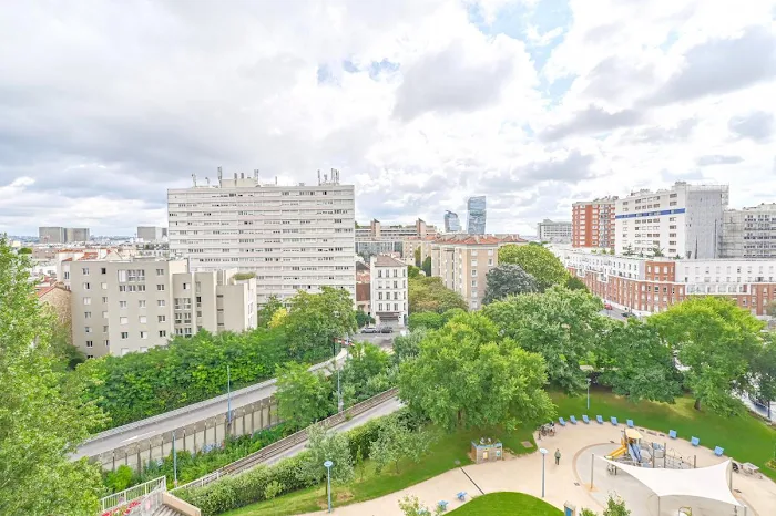 Prix rénovation appartement traversant à Paris 13ème découvrez les prix de la rénovation à paris 13 : tarifs au m², conseils pour estimer votre budget et comparer les devis des professionnels pour tous vos travaux.
