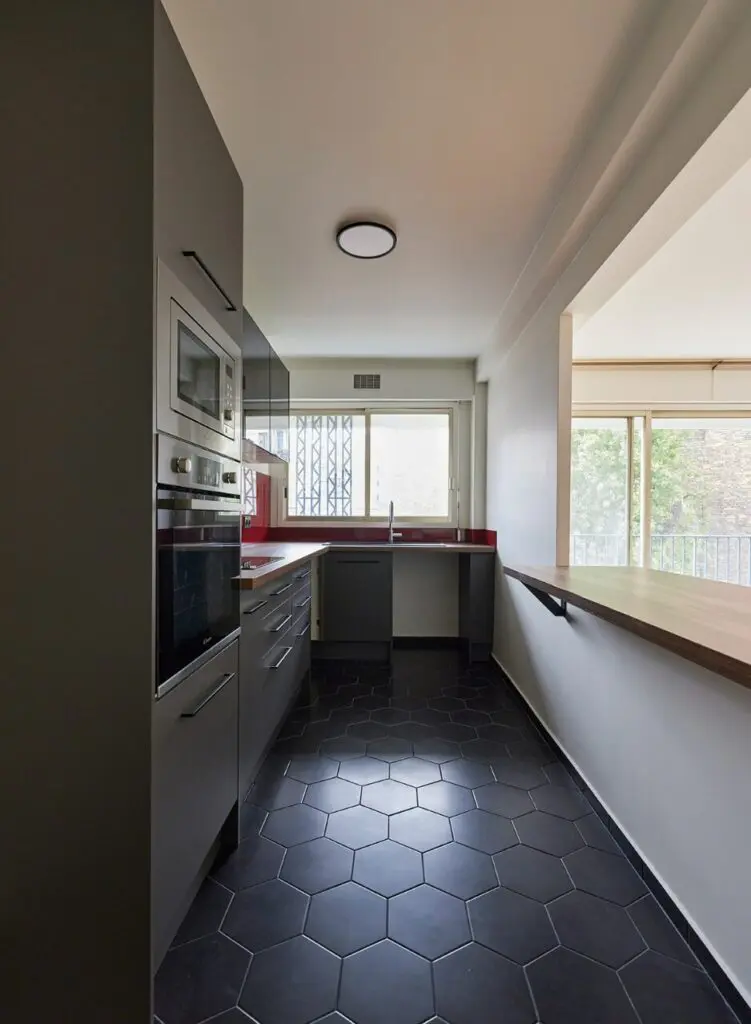 Rénover son appartement à Paris 75013 : étapes clés et conseils pour vos travaux confiez la rénovation de votre appartement à paris 75013 à des experts. devis gratuit, travaux sur-mesure, respect des délais et de votre budget pour un intérieur moderne et confortable.