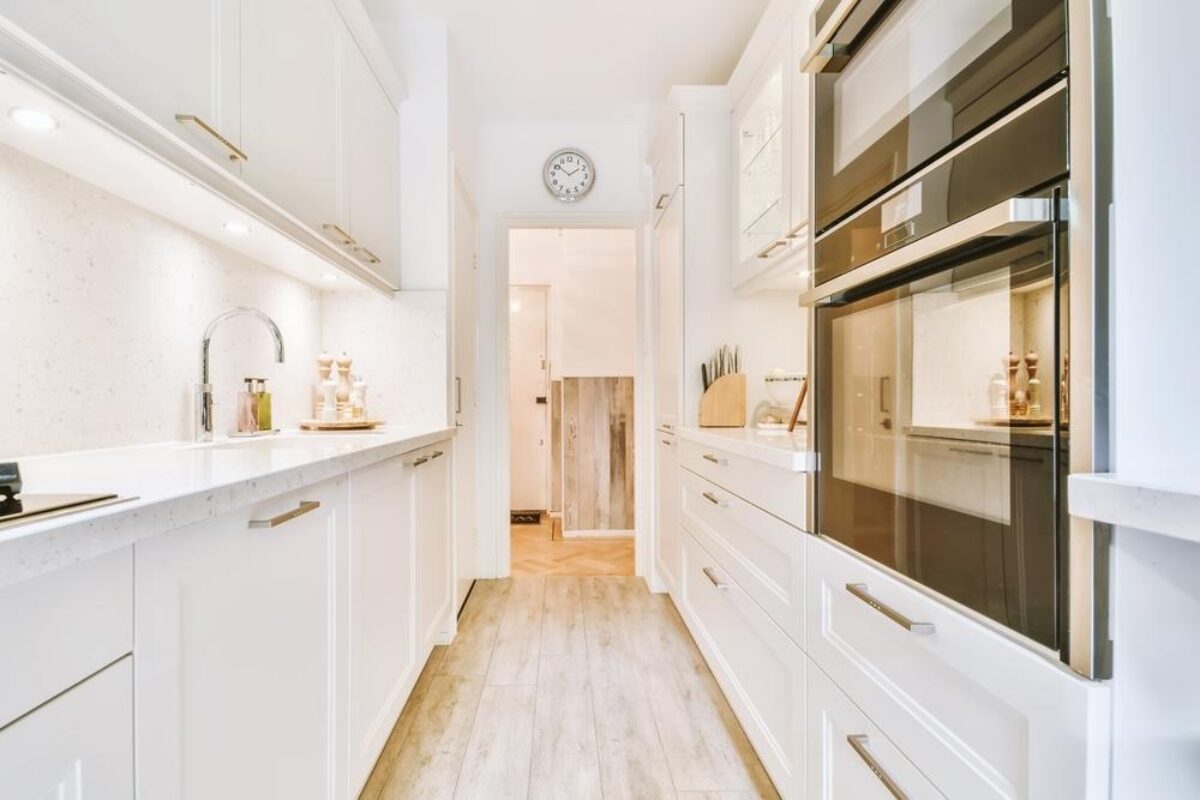 Transformer une cuisine étroite à Paris 13 grâce à la rénovation optimisez l