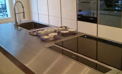 confiez la r&eacute;novation de votre cuisine &agrave; paris 13 &agrave; des experts. modernisation, am&eacute;nagement sur-mesure et travaux de qualit&eacute; pour une cuisine &eacute;l&eacute;gante et fonctionnelle.