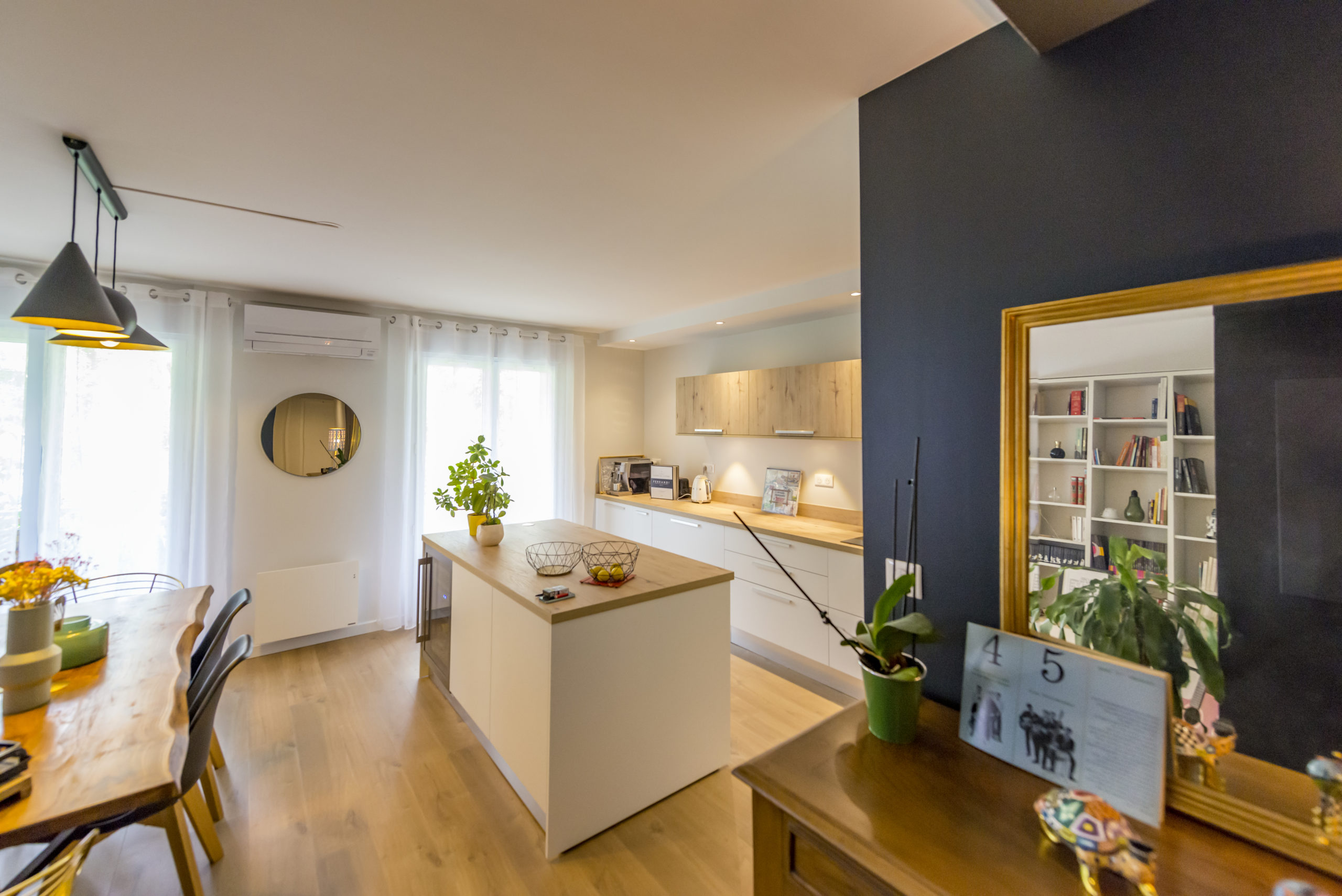 d&eacute;couvrez nos conseils et solutions pour la r&eacute;novation de maison : travaux, budget, astuces d&eacute;co, choix des mat&eacute;riaux et les &eacute;tapes cl&eacute;s pour r&eacute;ussir votre projet de r&eacute;novation int&eacute;rieure ou ext&eacute;rieure.