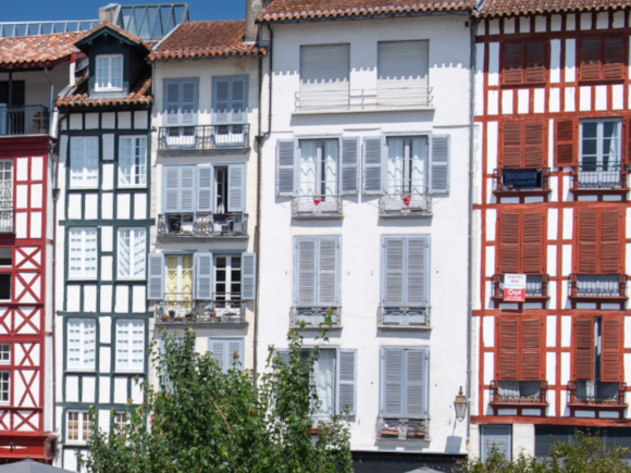 rénover sa maison à Paris 75013 : conseils et tendances en 2025 découvrez nos conseils et services pour réussir la rénovation de votre maison à paris en 2025. transformez votre intérieur avec des experts qualifiés et des solutions adaptées à vos besoins.
