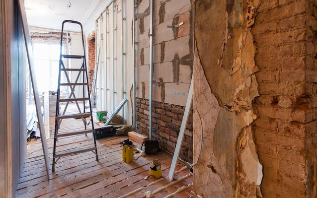 d&eacute;couvrez tous nos conseils et astuces pour r&eacute;nover votre maison avec succ&egrave;s : &eacute;tapes cl&eacute;s, id&eacute;es d&rsquo;am&eacute;nagement, choix des mat&eacute;riaux et budget &agrave; pr&eacute;voir pour mener &agrave; bien votre projet de r&eacute;novation.